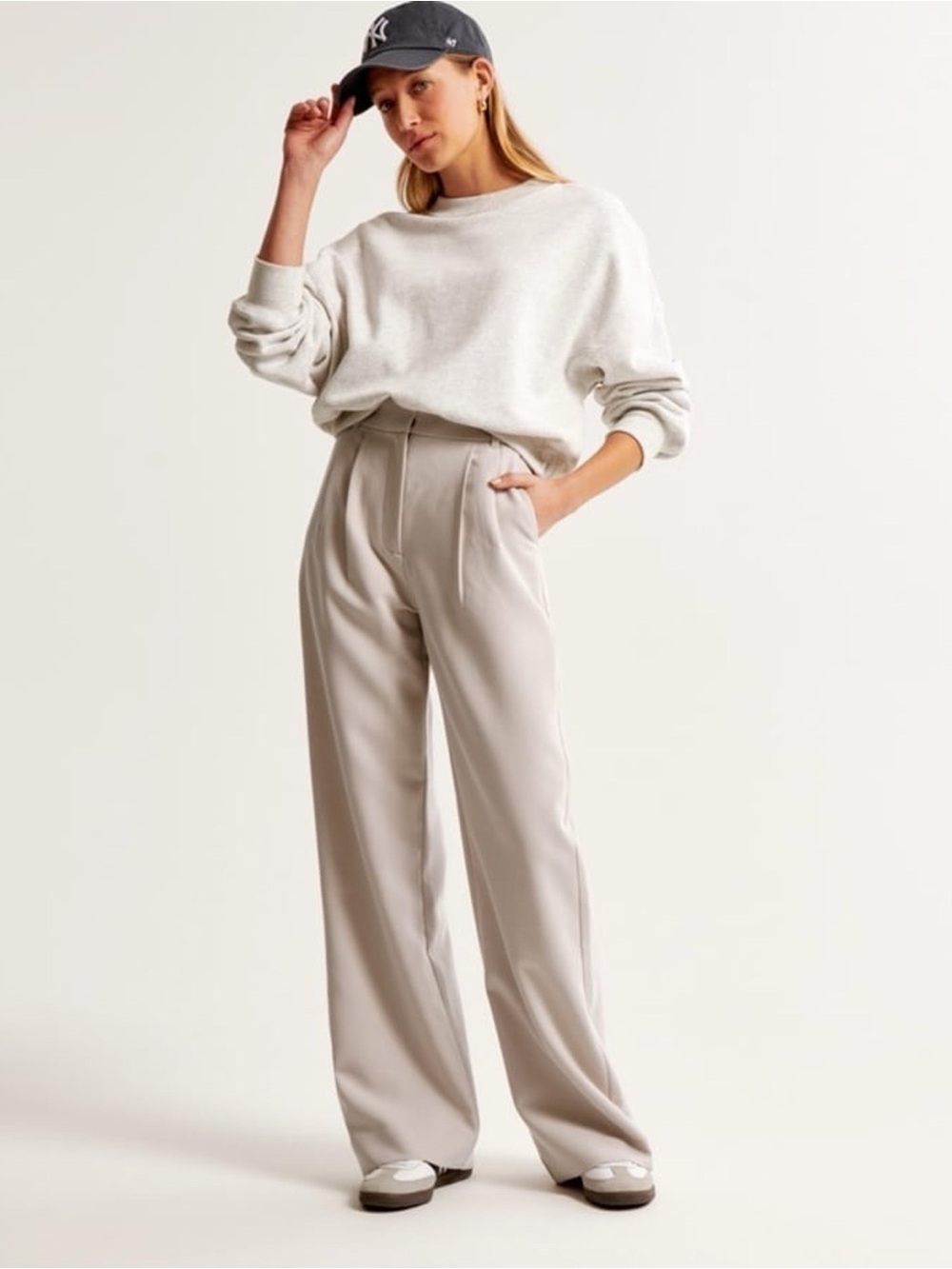 Abercrombie Curve Love Sloane Short Inseam Tailored Wide Leg Pant in Ash lowrise